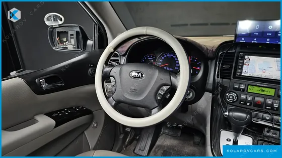 KIA CARNIVAL NEW CARNIVAL LIMOUSINE GLX