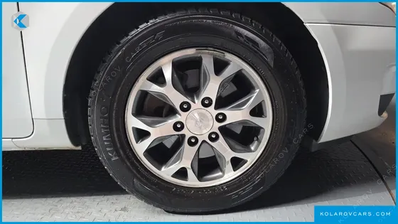 KIA CARNIVAL NEW CARNIVAL LIMOUSINE GLX