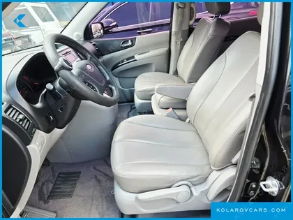 KIA CARNIVAL NEW CARNIVAL GLX