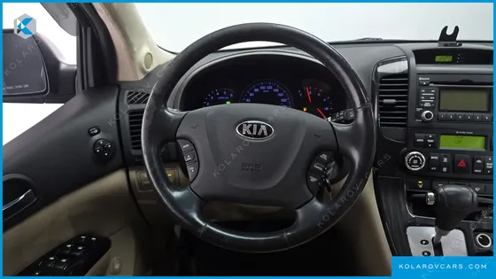 KIA CARNIVAL NEW CARNIVAL LIMOUSINE GLX