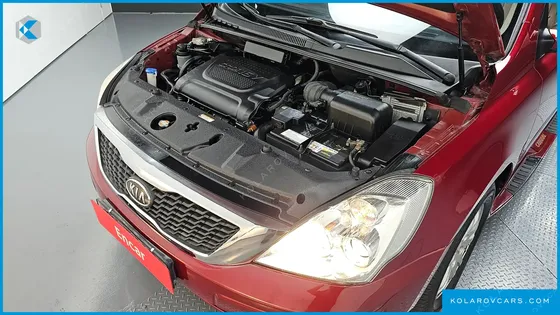 KIA CARNIVAL NEW CARNIVAL LIMOUSINE GLX