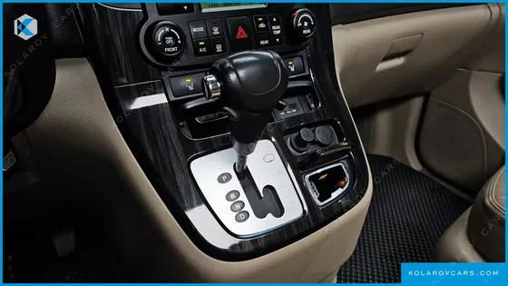 KIA CARNIVAL NEW CARNIVAL LIMOUSINE GLX