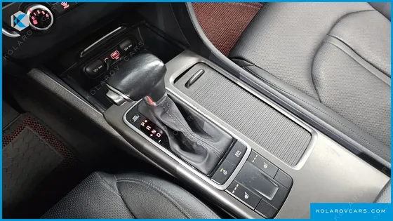 KIA K5 2.0 LPI RENTAL CAR