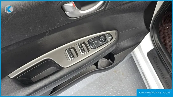 KIA K5 2.0 LPI RENTAL CAR