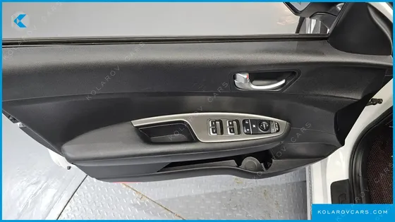 KIA K5 2.0 LPI RENTAL CAR