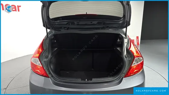 HYUNDAI ACCENT DIESEL WIT 1.6 VGT PREMIUM