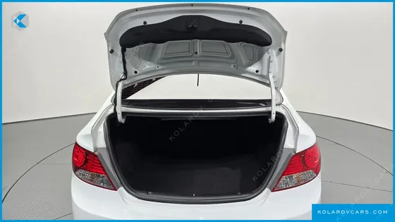 HYUNDAI ACCENT 1.6 GDI TOP