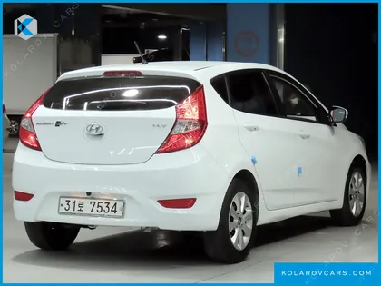 HYUNDAI ACCENT WIT 1.4 VVT MODERN