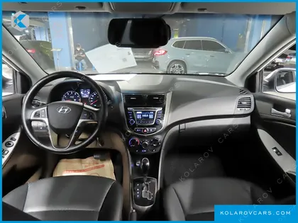 HYUNDAI ACCENT WIT 1.4 VVT MODERN