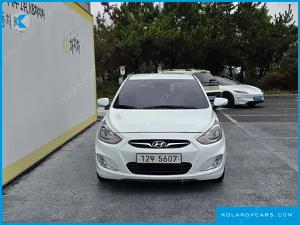 HYUNDAI ACCENT WIT 1.4 VVT MODERN