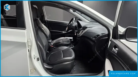 HYUNDAI ACCENT DIESEL WIT 1.6 VGT MODERN