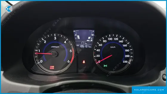HYUNDAI ACCENT DIESEL WIT 1.6 VGT MODERN