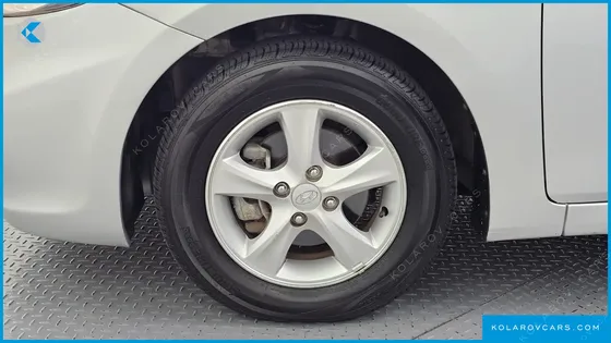 HYUNDAI ACCENT DIESEL WIT 1.6 VGT MODERN