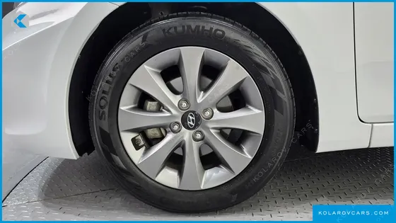 HYUNDAI ACCENT WIT 1.4 VVT MODERN