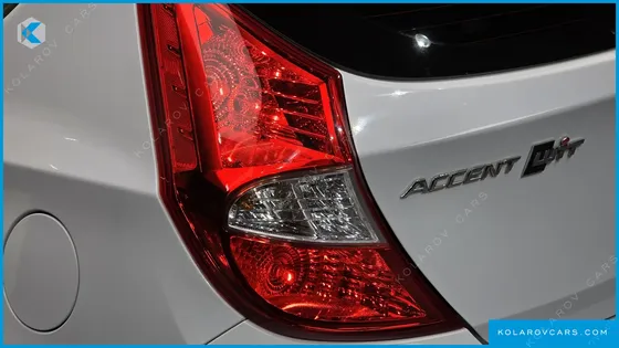 HYUNDAI ACCENT WIT 1.4 VVT MODERN
