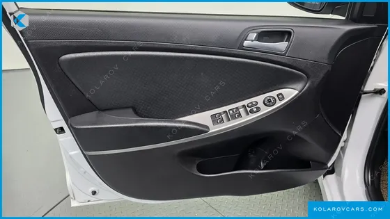 HYUNDAI ACCENT WIT 1.4 VVT MODERN