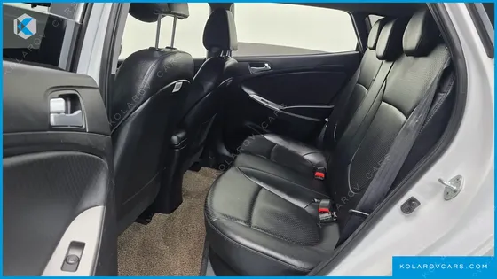 HYUNDAI ACCENT WIT 1.4 VVT MODERN