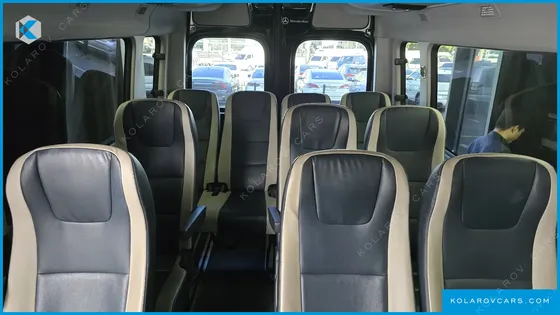 HYUNDAI SOLATI 15-SEATER