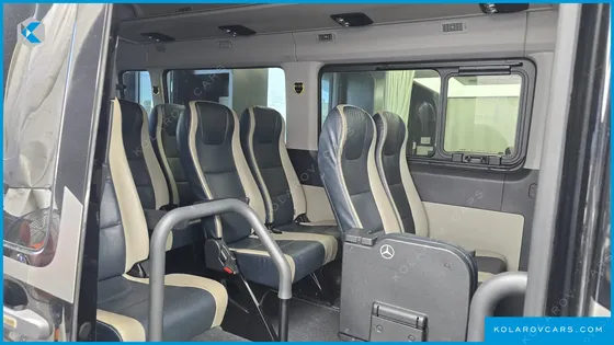 HYUNDAI SOLATI 15-SEATER
