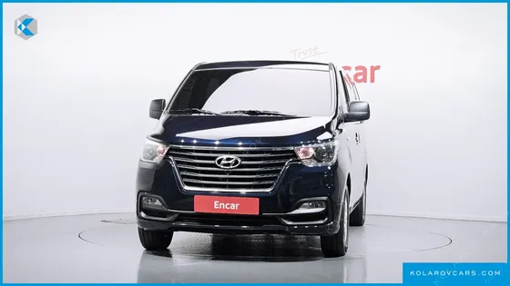 HYUNDAI STAREX VAN 5-SEATER