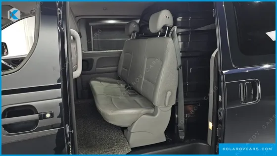HYUNDAI STAREX VAN 5-SEATER