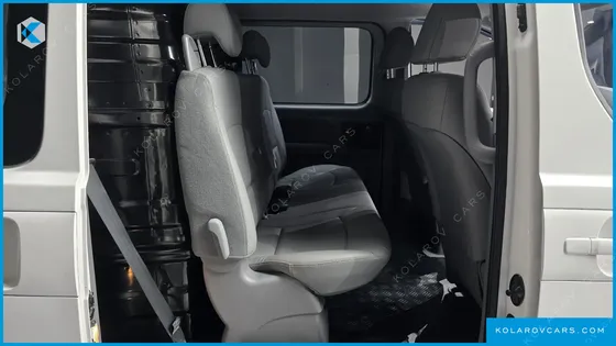HYUNDAI STAREX VAN 5-SEATER