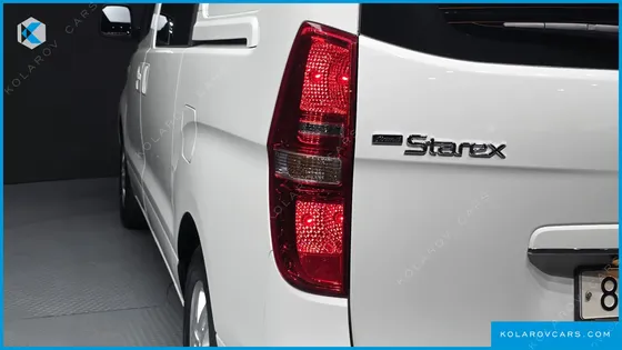 HYUNDAI STAREX VAN 5-SEATER