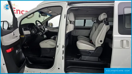 HYUNDAI STAREX 4WD LIMOUSINE