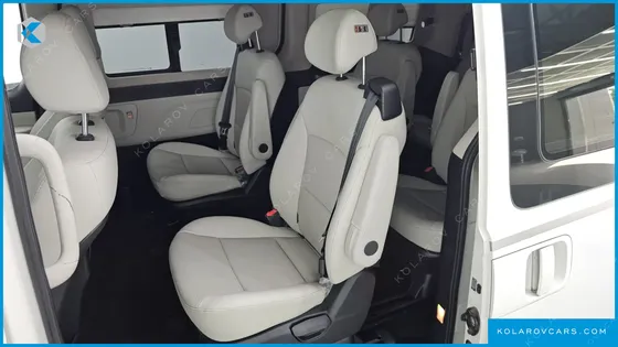 HYUNDAI STAREX 4WD LIMOUSINE