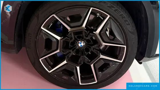 BMW XM 4.4