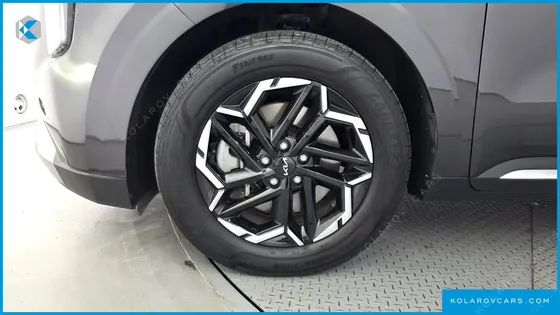 KIA CARNIVAL DIESEL 9-SEATER NOBLESSE