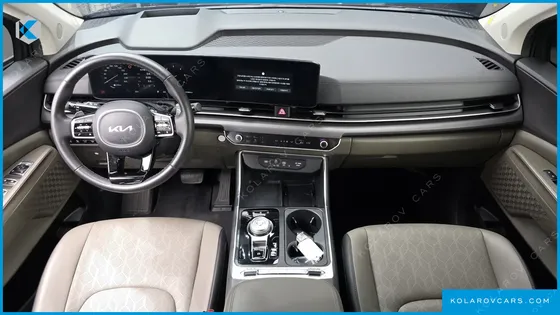 KIA CARNIVAL DIESEL 9-SEATER NOBLESSE