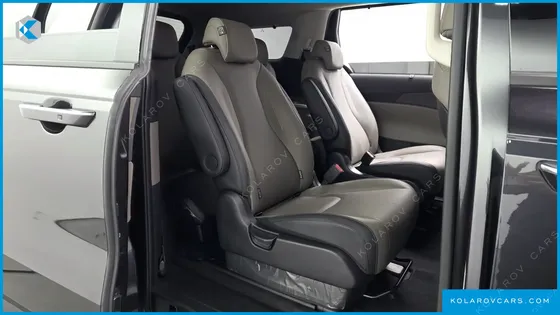 KIA CARNIVAL DIESEL 9-SEATER NOBLESSE