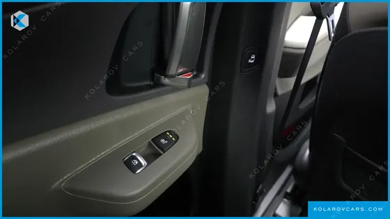 KIA CARNIVAL DIESEL 9-SEATER NOBLESSE