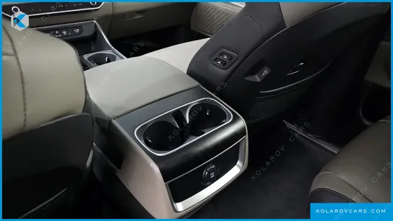 KIA CARNIVAL DIESEL 9-SEATER NOBLESSE