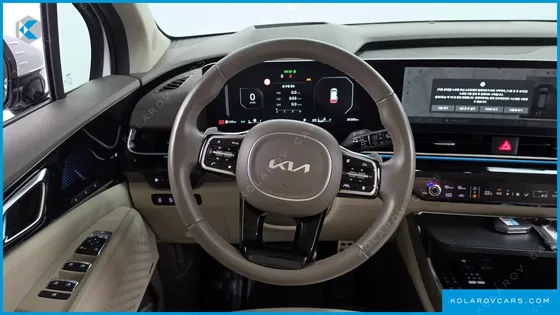 KIA CARNIVAL GASOLINE 7-SEATER HI LIMOUSINE
