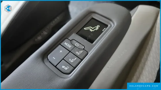 KIA CARNIVAL GASOLINE 7-SEATER HI LIMOUSINE