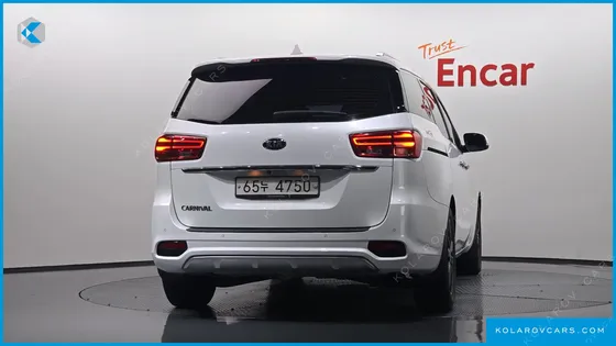 KIA CARNIVAL 9-SEATER PRSTIGE