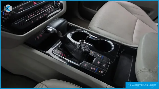 KIA CARNIVAL 9-SEATER PRSTIGE