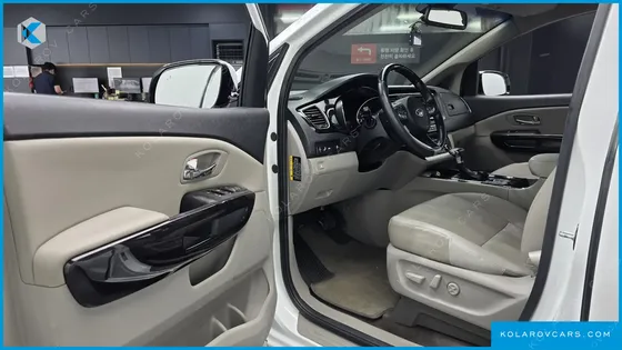 KIA CARNIVAL 9-SEATER PRSTIGE