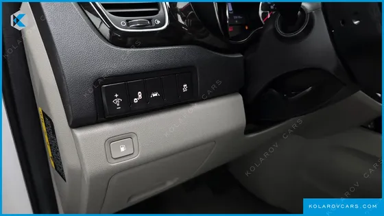KIA CARNIVAL 9-SEATER PRSTIGE