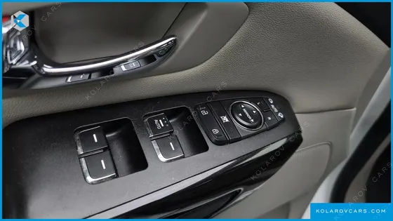 KIA CARNIVAL 9-SEATER PRSTIGE