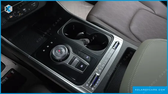 KIA CARNIVAL GASOLINE 9-SEATER PRESTIGE