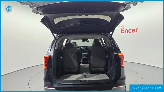 KIA CARNIVAL GASOLINE 9-SEATER PRESTIGE