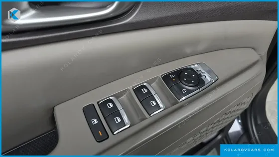 KIA CARNIVAL GASOLINE 9-SEATER PRESTIGE