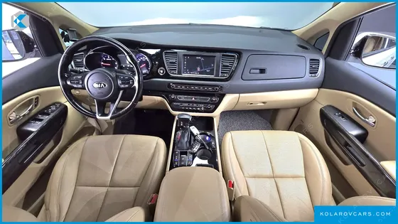 KIA CARNIVAL 7-SEATER HI-LIMOUSINE
