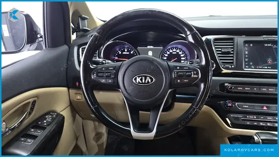 KIA CARNIVAL 7-SEATER HI-LIMOUSINE