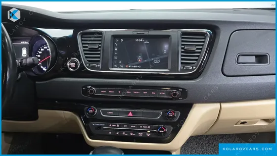 KIA CARNIVAL 7-SEATER HI-LIMOUSINE