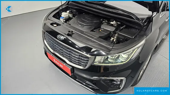KIA CARNIVAL GASOLINE 7-SEATER HI-LIMOUSINE