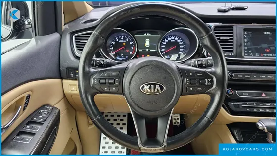 KIA CARNIVAL GASOLINE 7-SEATER HI-LIMOUSINE